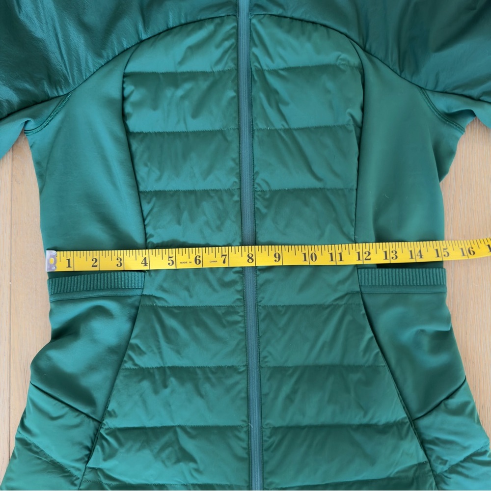 Lululemon Down for it All Jacket Everglade Green - Sz. 6 - Picture 11 of 16